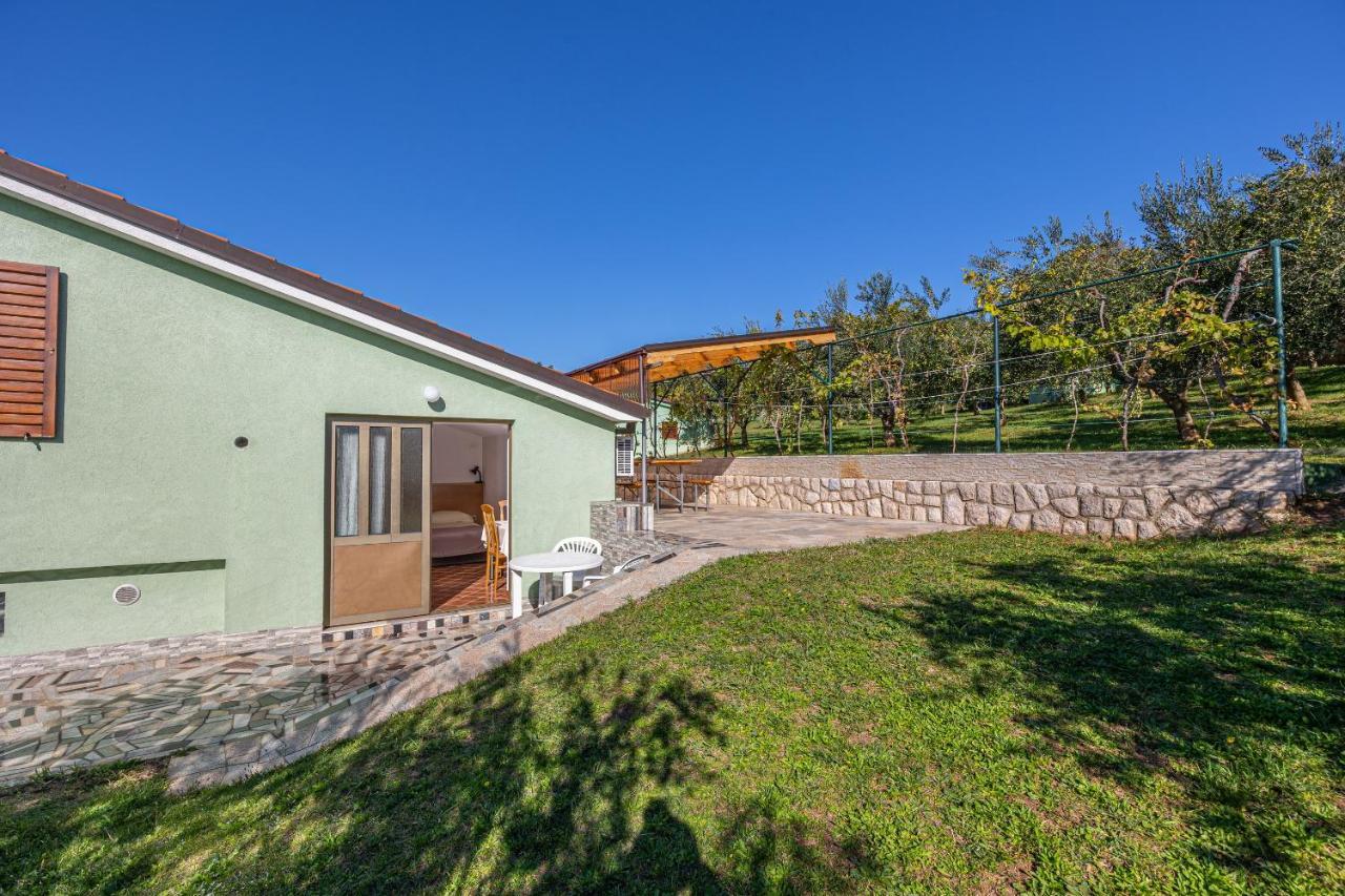 Apartments Francoise Crikvenica Exterior photo