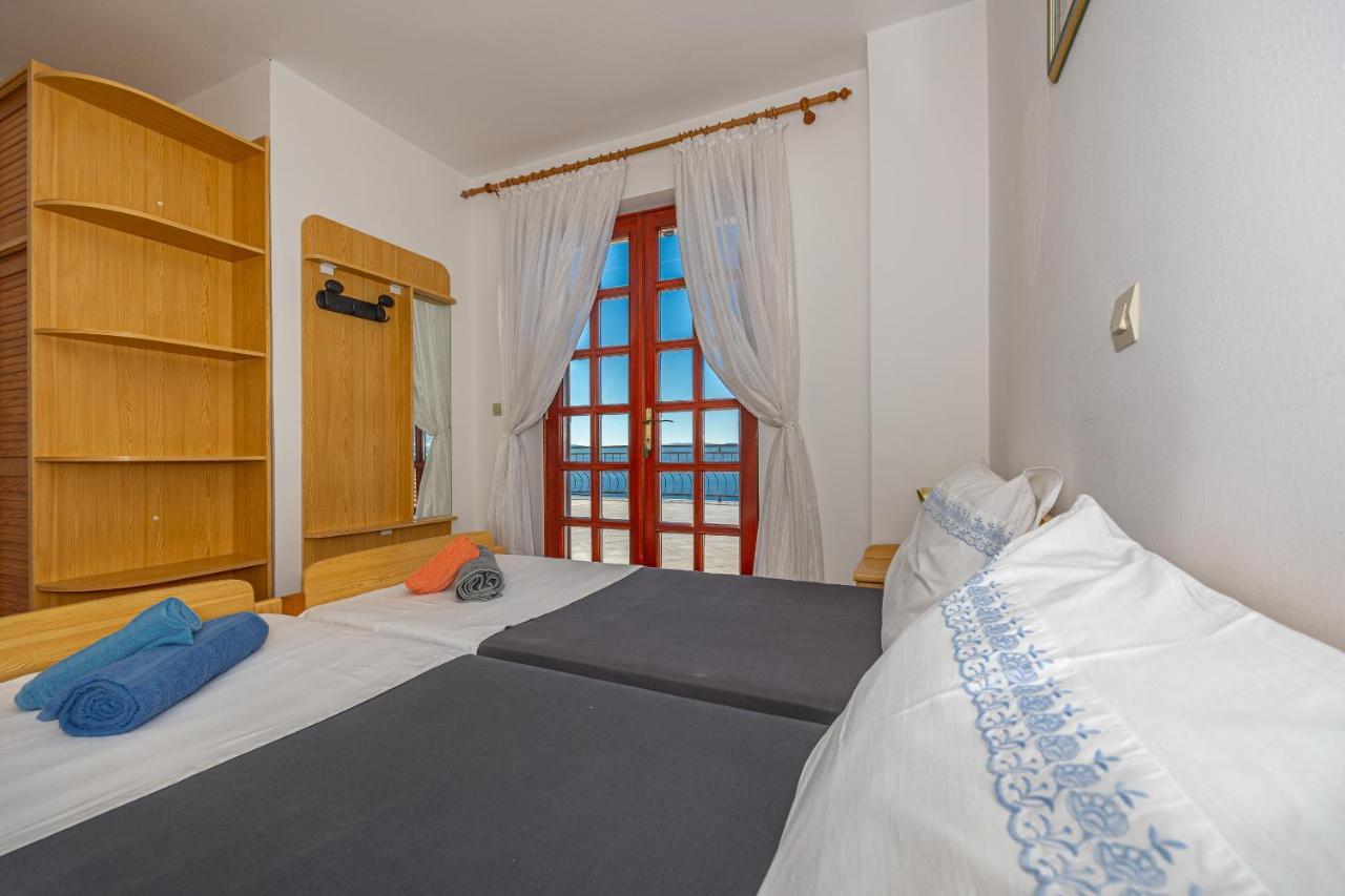 Apartments Francoise Crikvenica Exterior photo
